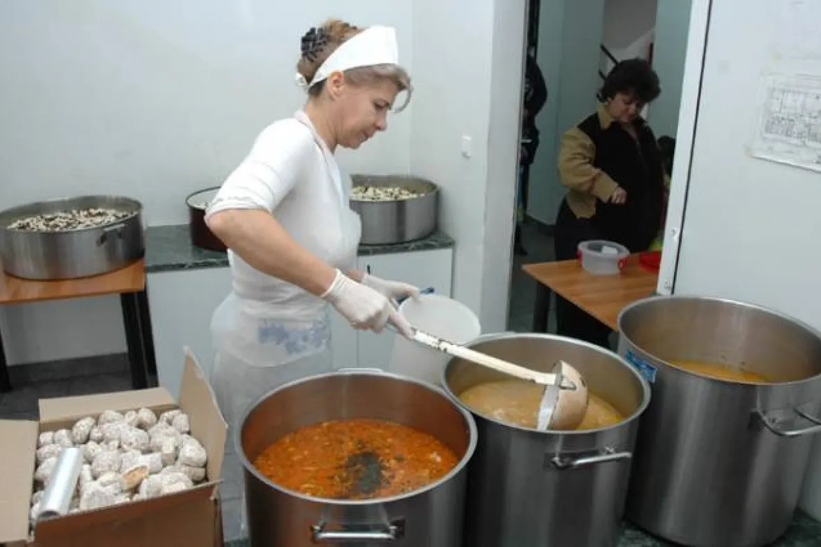 Scandalul tăierii meselor pentru rezidenţii de la Spitalul Craiova. Medic primar: „Mâine sunt de gardă. Refuz sa mănânc în cantina SCJUC“