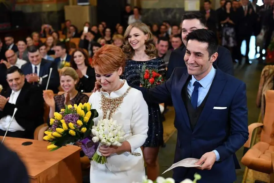 Claudiu Manda și Olguța Vasilescu fac petrecere de nuntă cu peste 500 de politicieni. Locația este situată în comuna unde nașul cuplului este primar