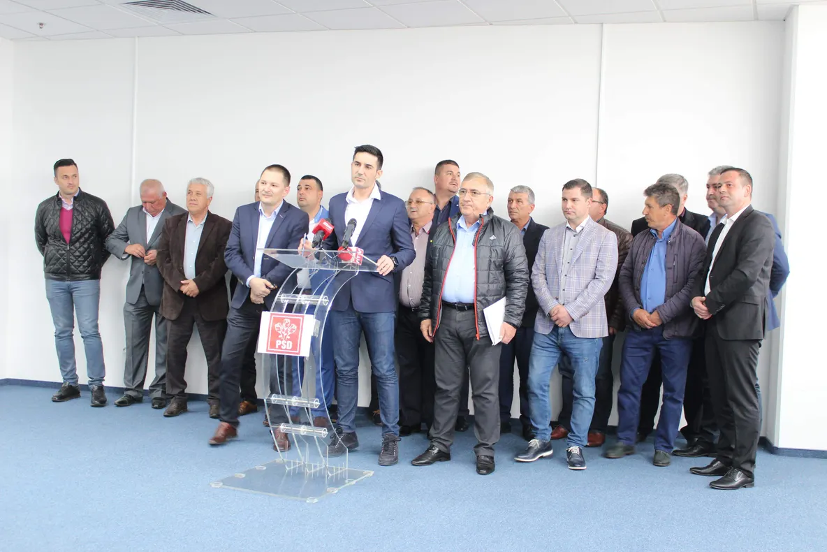 PNL Dolj reacționează după ce mai mulți edili liberali au decis să susțină PSD la europarlamentare. "Manda forțează mâna primarilor racolați"
