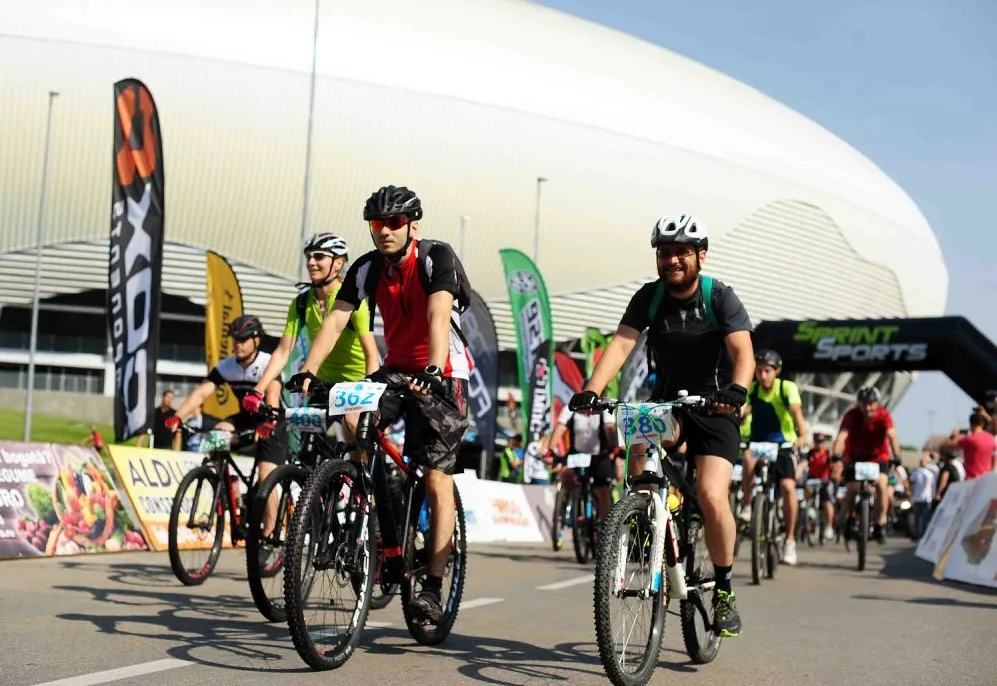 Concurenți din toată țara la competiția de mountain biking din Bănie