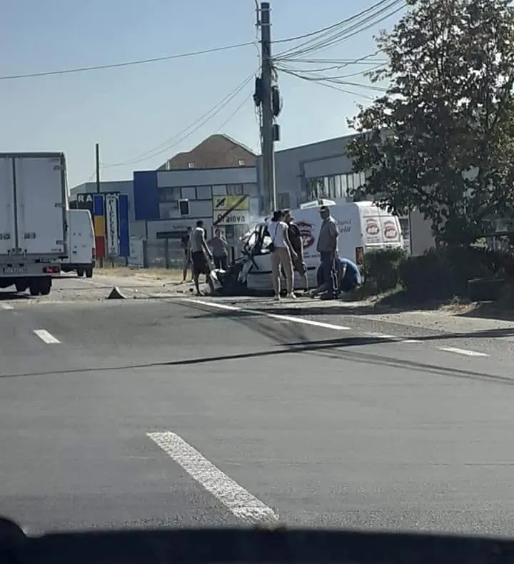 Tânăr rănit în accident rutier, la Craiova