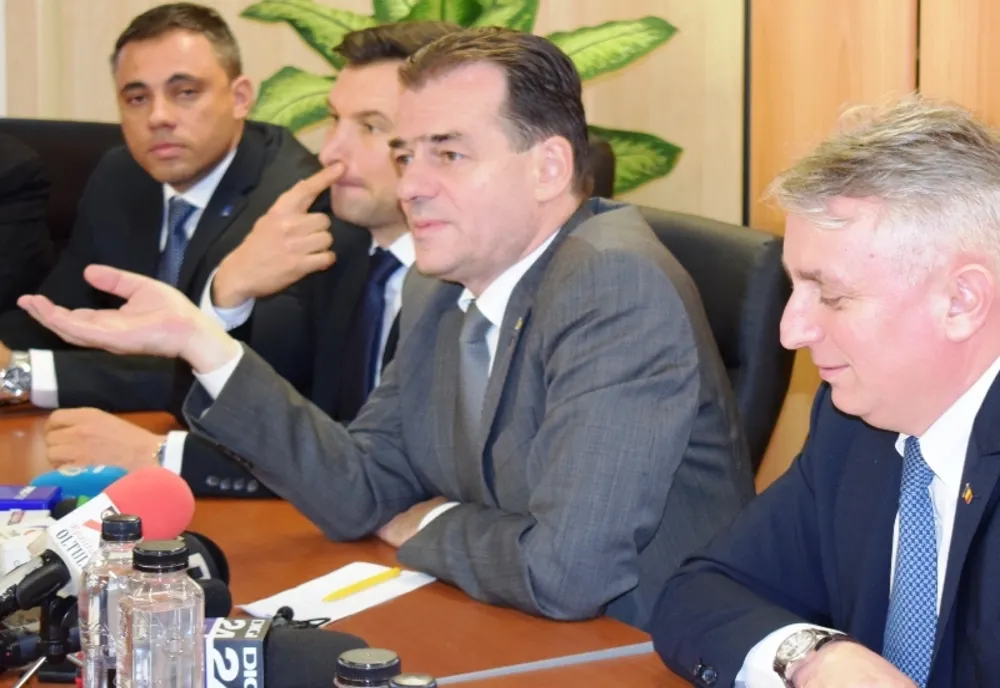 Orban a anunţat când demite prefecţii şi directorii puşi de PSD
