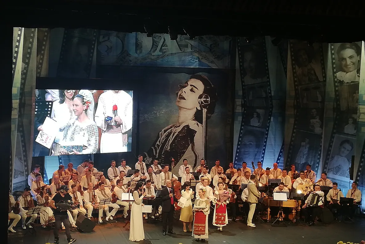 Luiza Turcu, din Dolj, a câștigat trofeul Festivalului Maria Tănase