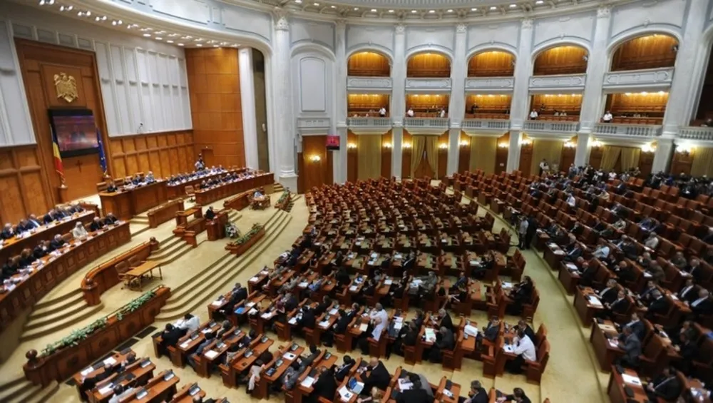 Guvernul demis aprobă, luni, acordarea de ajutoare de urgenţă pentru familii din 32 de județe