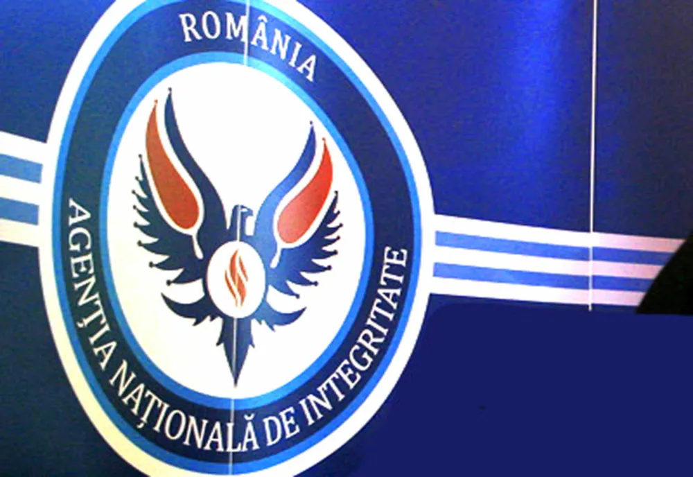 Poliţist local din Craiova, în incompatibilitate