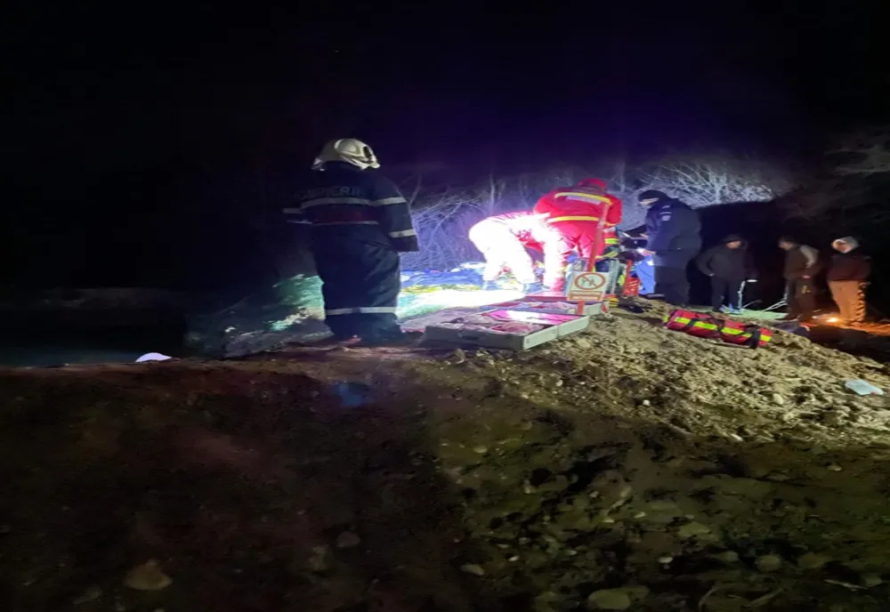 SFÂRŞIT TRAGIC pentru doi copii din Dolj: Au murit înecaţi într-un lac, încercând să recupereze o minge