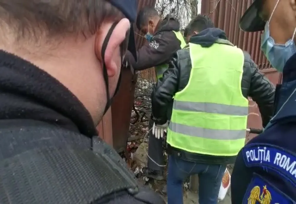 Trei tineri din Dolj, în arest preventiv pentru trafic de droguri
