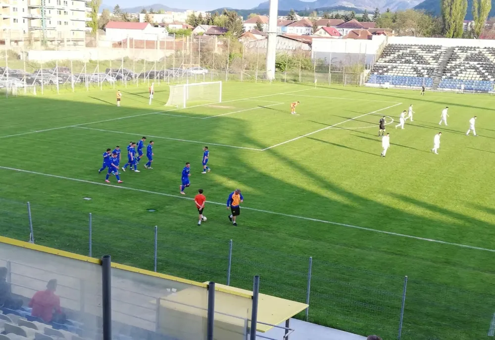 FOTBAL: Corona Braşov câştigă turul primului meci al barajului de promovare!