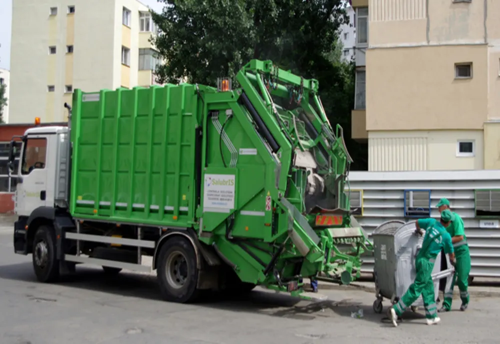 Salubritate Craiova nu mai ridică gunoiul din Bănie. De când