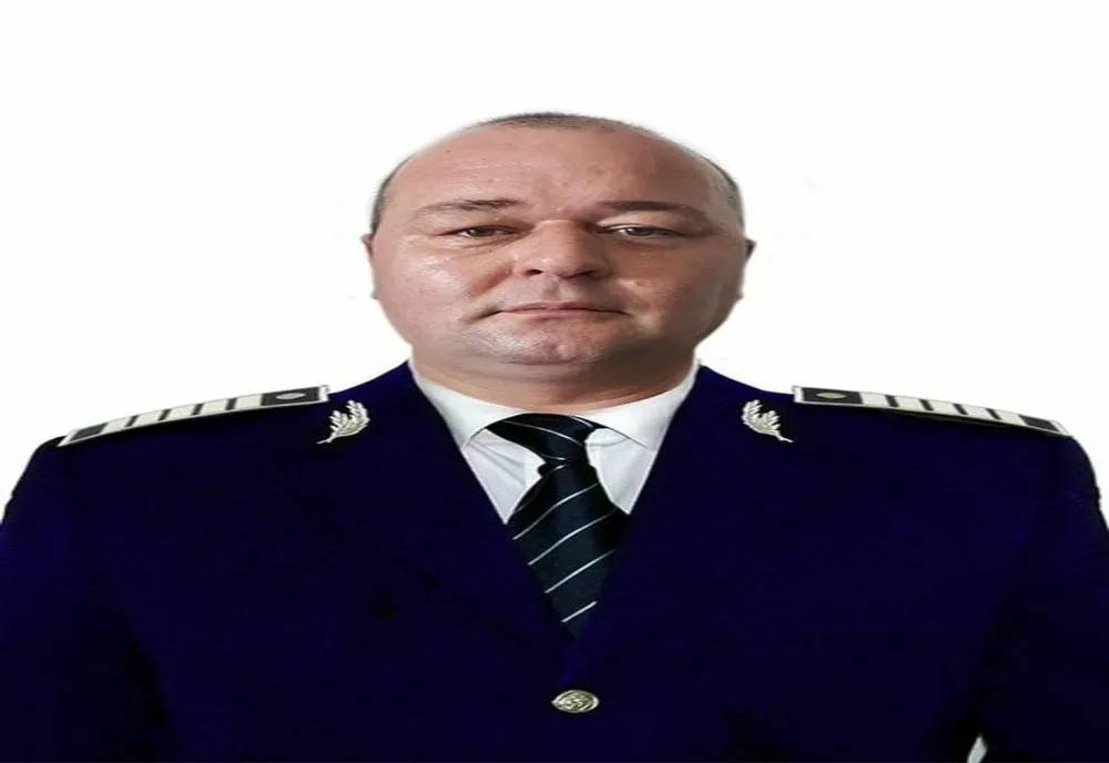 Un poliţist din Craiova, care a aflat că are o tumoră pe creier, are nevoie de ajutor. Bărbatului i s-a făcut rău la serviciu