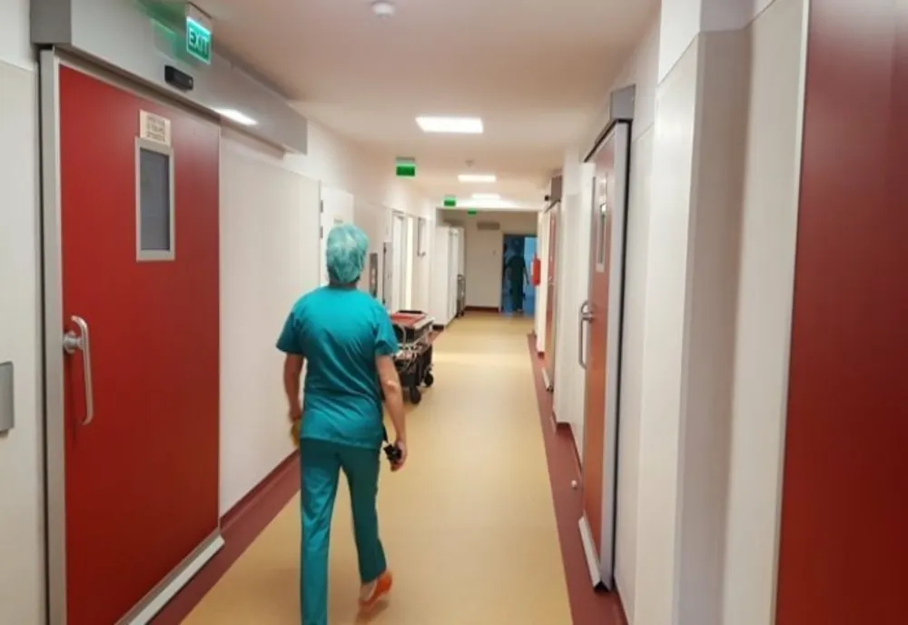 Dolj: Un tânăr de 26 de ani, fără boli asociate, mort din cauza coronavirusului