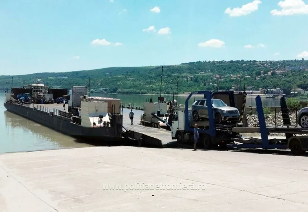 Trecerea Dunării cu bacul, pe la vama Bechet, în Bulgaria, este în continuare suspendată