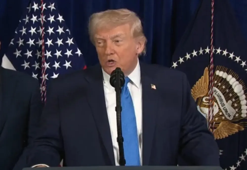 Trump anunță că SUA renunță la un nou val de atacuri asupra Venezuelei, după eliberarea unor deținuți politici și „semne de pace”