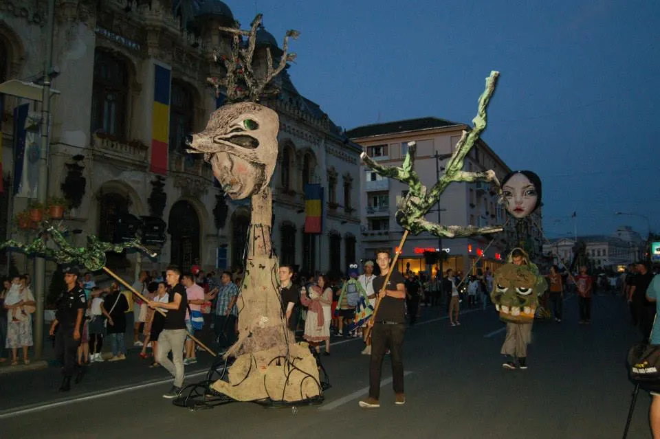 papusi gigant