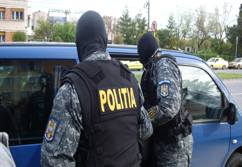 Interlop craiovean, reţinut de poliţişti, în urma unui scandal