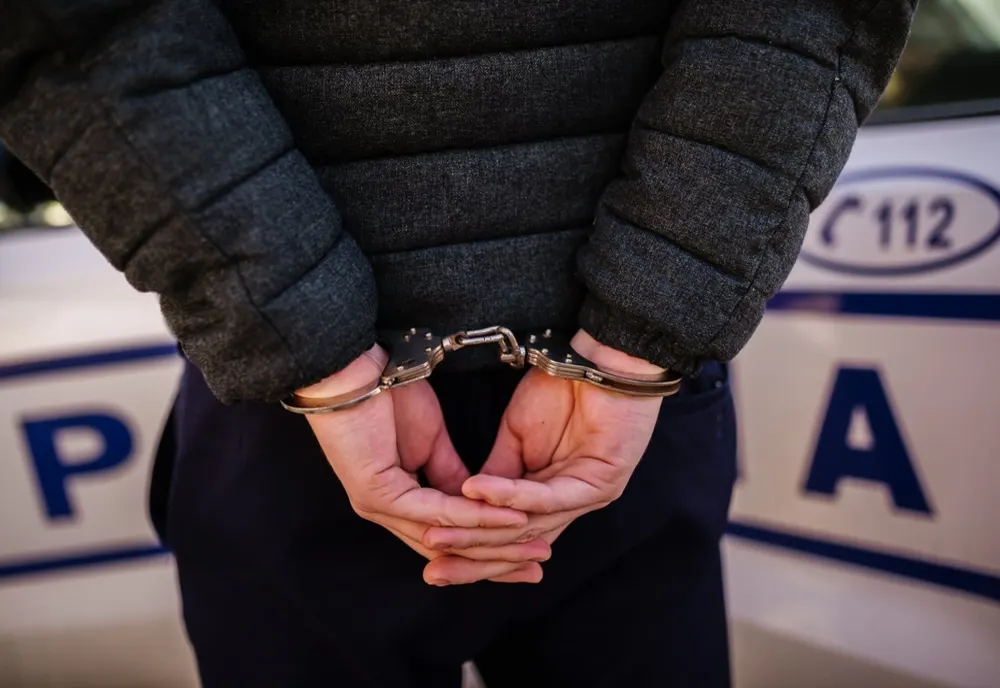 Craiovean în vârstă de 16 ani, reținut pentru mai multe furturi comise anul trecut 