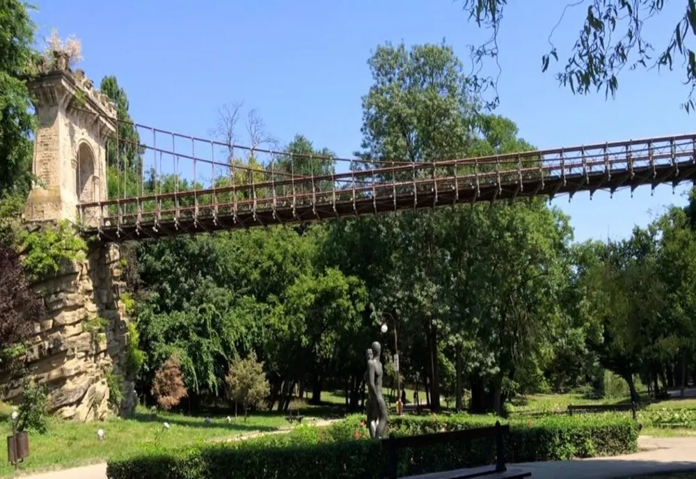 Parcuri închise din cauza vântului, la Craiova