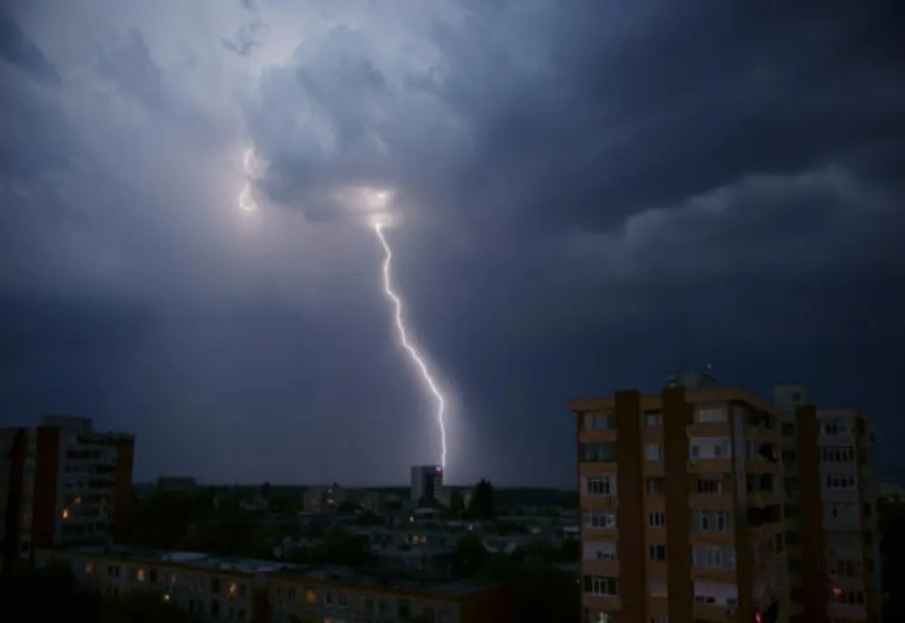 Doljul, sub cod galben de ploi, grindină și vânt puternic