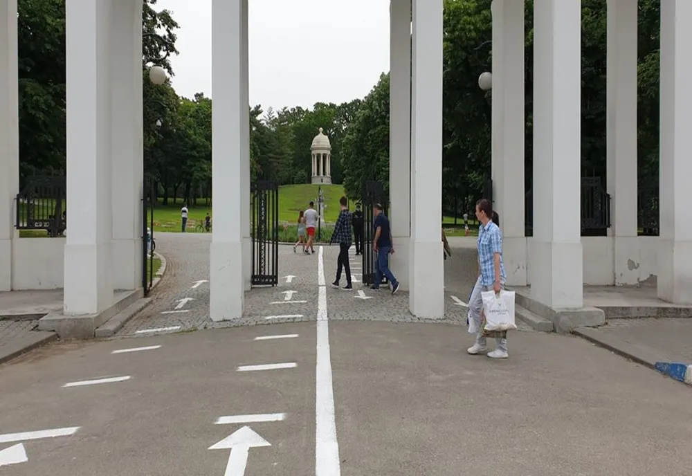 Craiova: Accesul în parcuri se face prin toate punctele de intrare. Păstrarea distanței trebuie respectată 