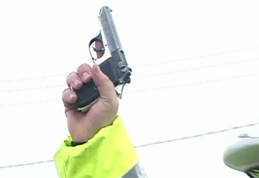 Incident grav: Gloanțele trase de la poligon au ajuns în casele oamenilor 