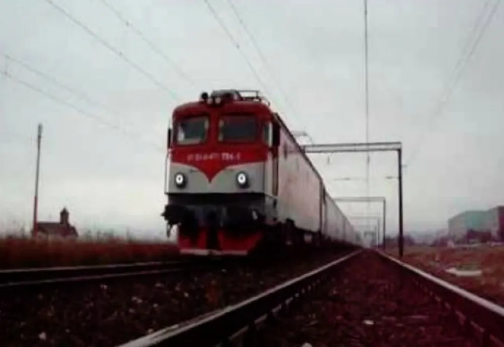 O femeie din Dolj a murit după ce a fost lovită de tren