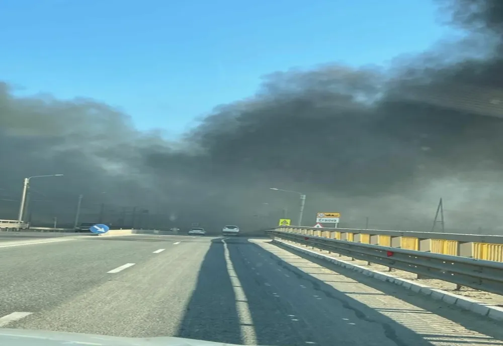 Incendiu la un incendiu de mase plastice din Dolj. Traficul rutier este afectat