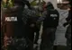 VIDEO. Percheziții domiciliare la locuințele a doi doljeni care dețineau, ilegal, arme și muniție