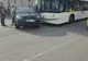 Impact între un autobuz și o mașină, în Craiova. O femeie a ajuns la spital