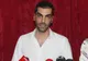 Directorul Filarmonicii Oltenia, care le dorea „un glonţ în cap“ celor care au ieşit cu copiii în stradă, pe 10 august, acuzat că dă invitaţii pe simpatii politice