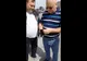 Gunoierii din Craiova au găsit un portofel cu bani şi l-au înapoiat proprietarului - VIDEO