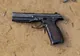 Pistol deținut ilegal, confiscat de polițiștii craioveni