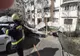 VIDEO/Craiova. Acoperișul unui bloc, căzut peste mașini