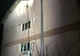 VIDEO. Mansarda unui bloc din Craiova cuprinsă de flăcări. 20 de persoane au ieșit din apartamente