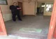 Soluție de moment la Craiova: Covoare îmbibate în clor până apar dispozitivele cu dezinfectant 
