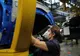 16.000 de viziere produse de angajații Ford Craiova. Urmează donații către instituțiile publice din Dolj 