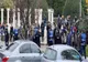 Protest în faţa Prefecturii Dolj. Comercianţii din Târgul Romaneşti, nemulţumiţi de decizia închiderii